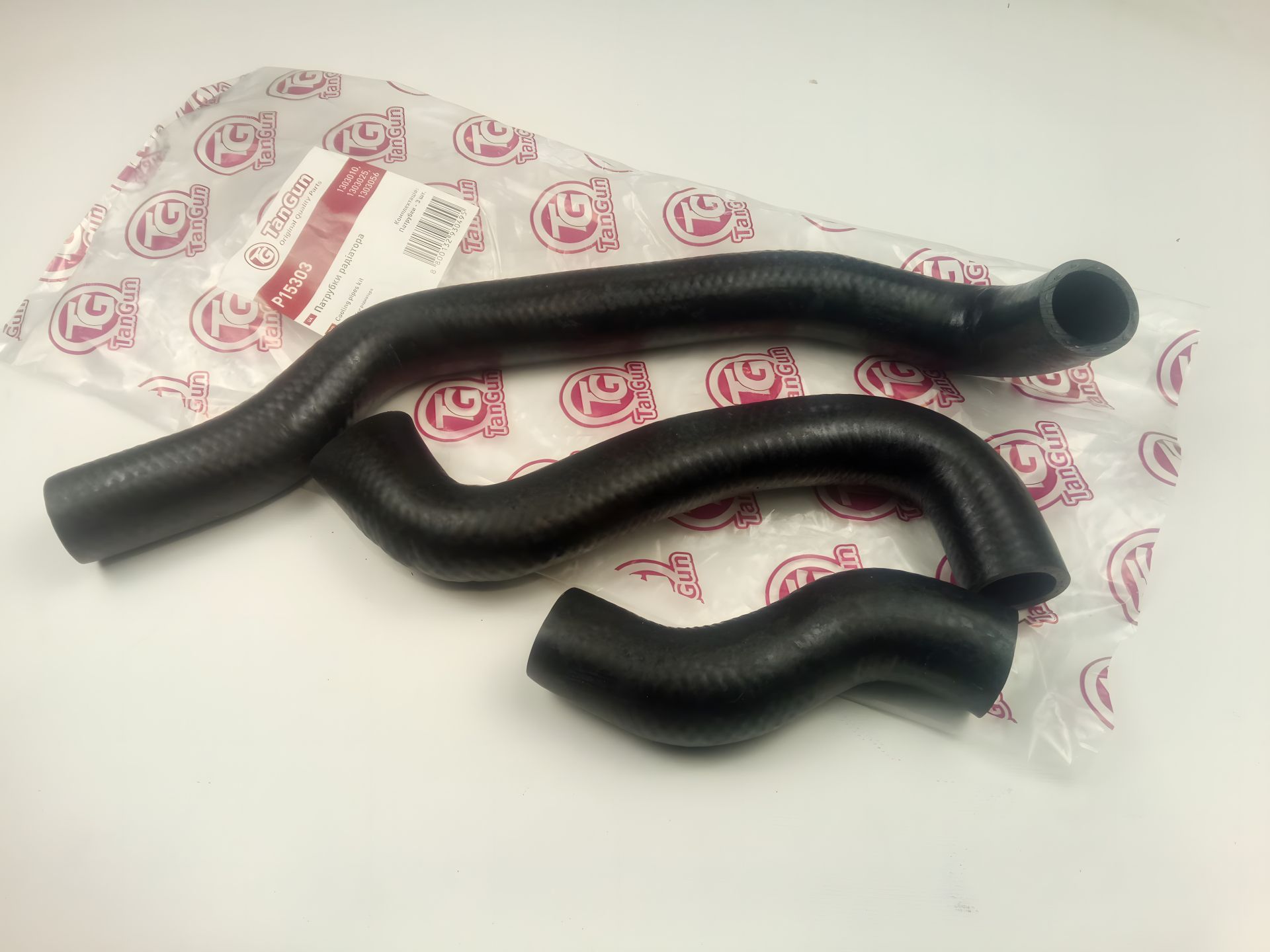 Комплект патрубков радиатора Lanos 1.4, TANGUN (P15303) 3 шт. в упак. Комплект патрубков радиатора Lanos 1.4, TANGUN (P15303) 3 шт. в упак.