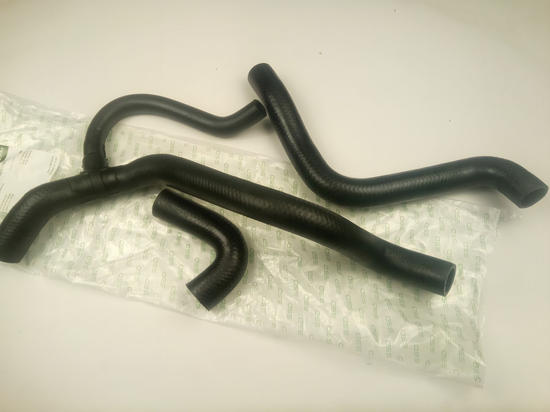 Патрубки радіатора охолодження ВАЗ 1118 8кл., ССД 4 шт. в упак. (1118-001PKc) Патрубки радіатора охолодження ВАЗ 1118 8кл., ССД 4 шт. в упак. (1118-001PKc)