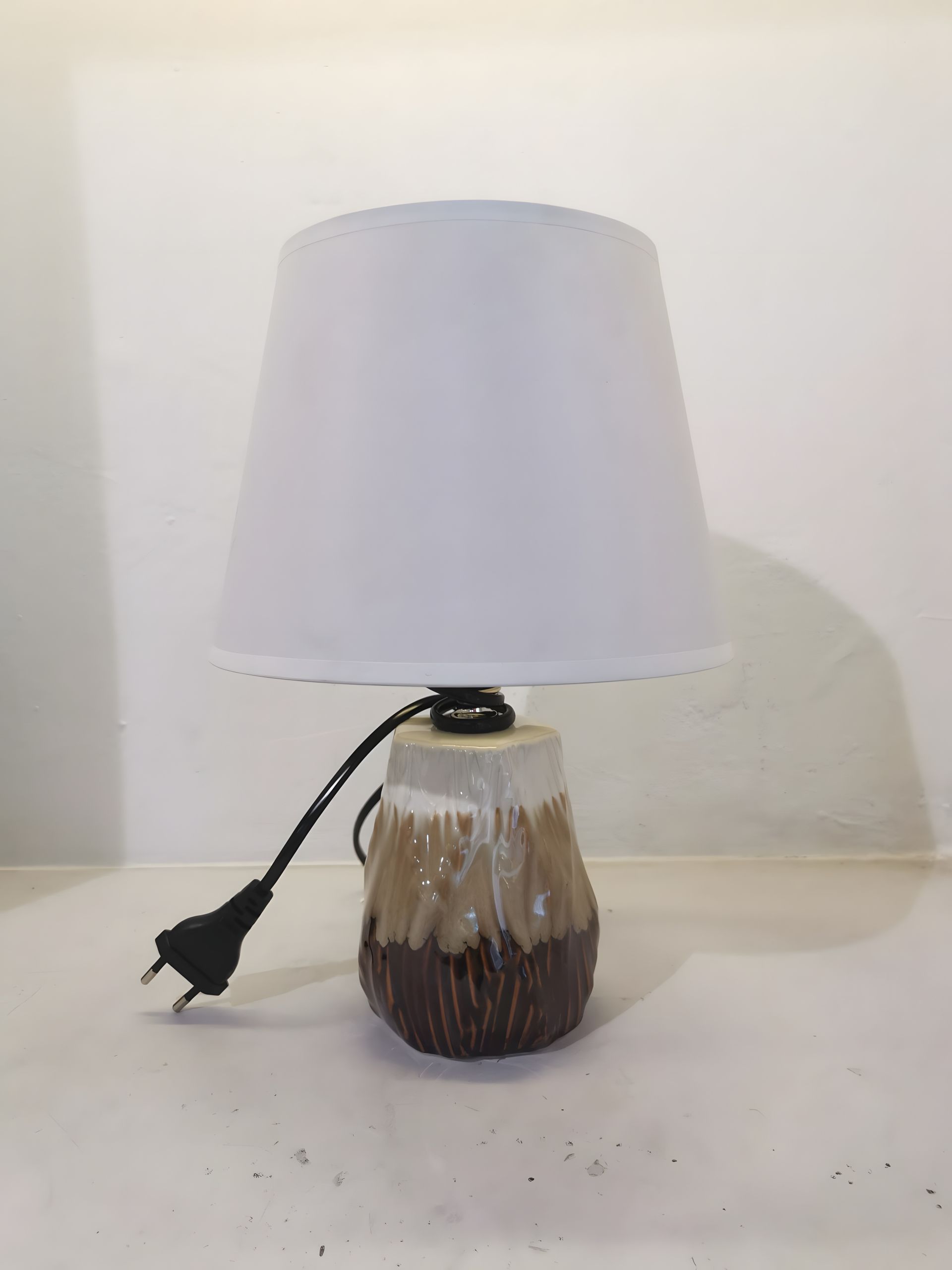 Декоративная настольная лампа, модель IS 4096 Декоративная настольная лампа, модель IS 4096