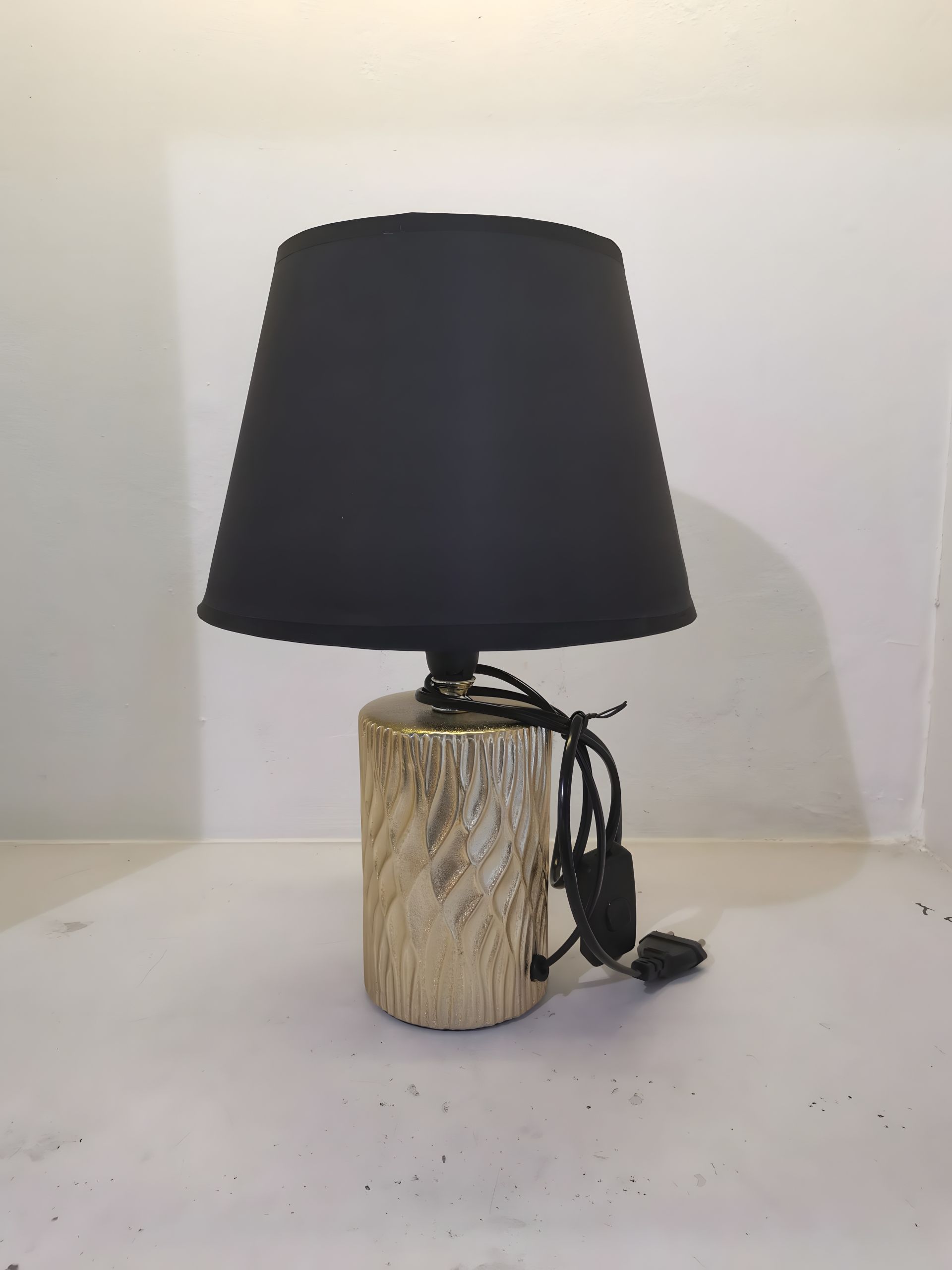 Настільна лампа декоративна IS 4038BG Настільна лампа декоративна IS 4038BG