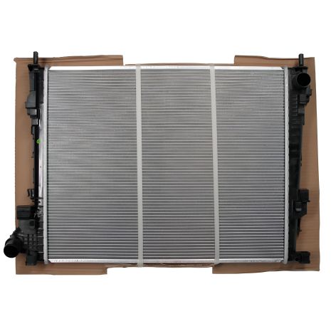 Радіатор для RENAULT TRAFIC 01-, SATO (R12107) Радіатор для RENAULT TRAFIC 01-, SATO (R12107)