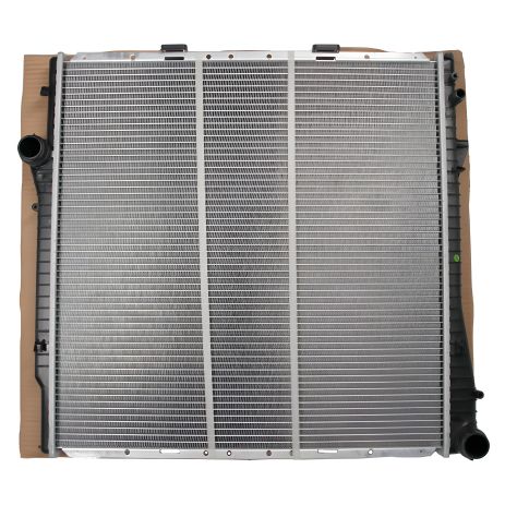 Радиатор для BMW X5 E53 00-, SATO (R12111)