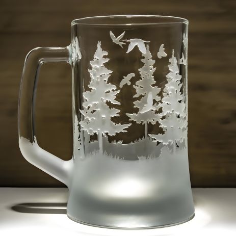 Пивной бокал с гравировкой "Дикая природа лес птицы"