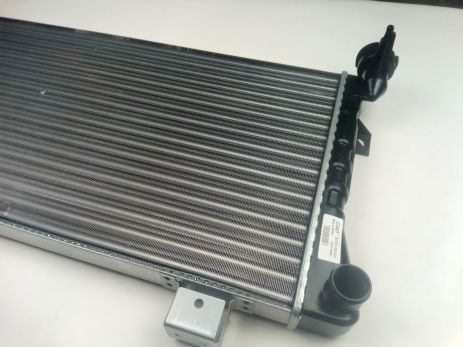 Алюмінієвий радіатор охолодження ВАЗ 21213, ССД (21213-001Dl) (21213-1301012) Алюмінієвий радіатор охолодження ВАЗ 21213, ССД (21213-001Dl) (21213-1301012)