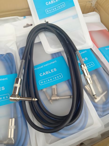 Чорний гітарний кабель для інструментів (електрогітара), 3 м