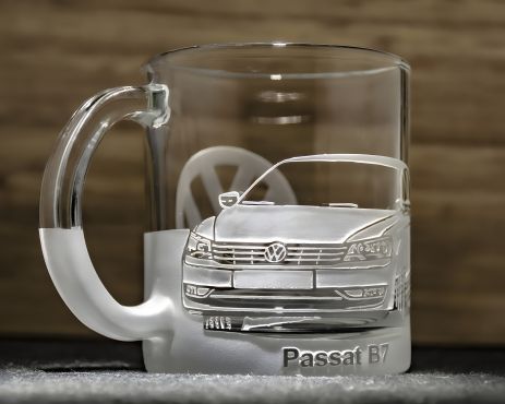 Чашка з гравіюванням фото автомобіля Volkswagen Passat B7 — подарунок для водія Чашка з гравіюванням фото автомобіля Volkswagen Passat B7 — подарунок для водія