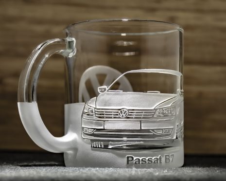 Чашка для чая с гравировкой фото автомобиля Volkswagen Passat B7 Фольксваген Пассат - подарок для водителя
