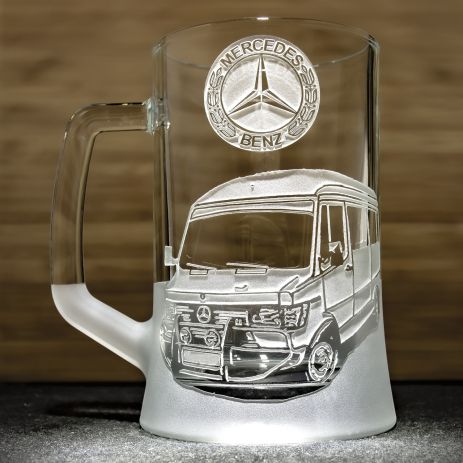 Пивний келих з гравіюванням фото мікроавтобуса Mercedes TN Мерседес - подарунок для водія