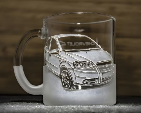 Чашка для чаю та кави з гравіюванням автомобіля та логотипом Chevrolet Aveo Чашка для чаю та кави з гравіюванням автомобіля та логотипом Chevrolet Aveo