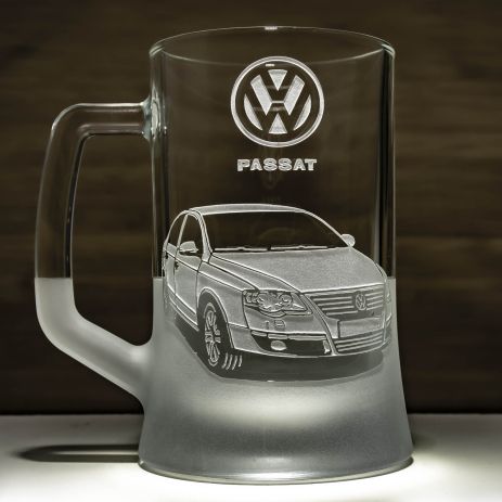 Пивний келих з гравіюванням фото автомобіля Volkswagen Passat СС Фольксваген Пассат - подарунок для водія