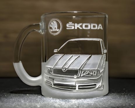 Чашка для чая и кофе с гравировкой автомобиля Skoda Octavia - подарок водителю Чашка для чая и кофе с гравировкой автомобиля Skoda Octavia - подарок водителю