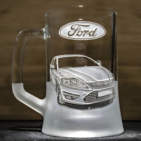 Келих пивний з фото автомобіля гравіюванням Ford Mondeo III Форд Мондео - подарунок для водія