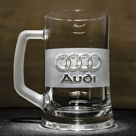 Пивний келих із гравіюванням Audi для шанувальника марки Audi Пивний келих із гравіюванням Audi для шанувальника марки Audi