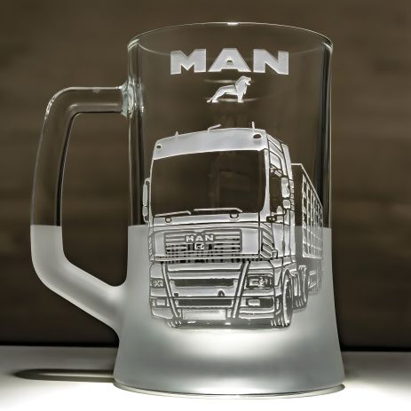 Подарунок далекобійнику - Бокал з гравіюванням фото для пива водію вантажівки MAN фура з напівпричепом