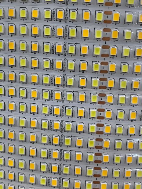 LED стрічка V X 2835 0,2W 180D