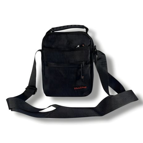 Компактна стильна сумка через плече, чорна