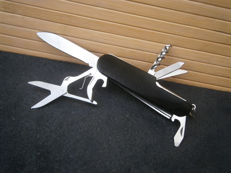 Карманный многофункциональный нож Travel Outdoor 11 функций черный