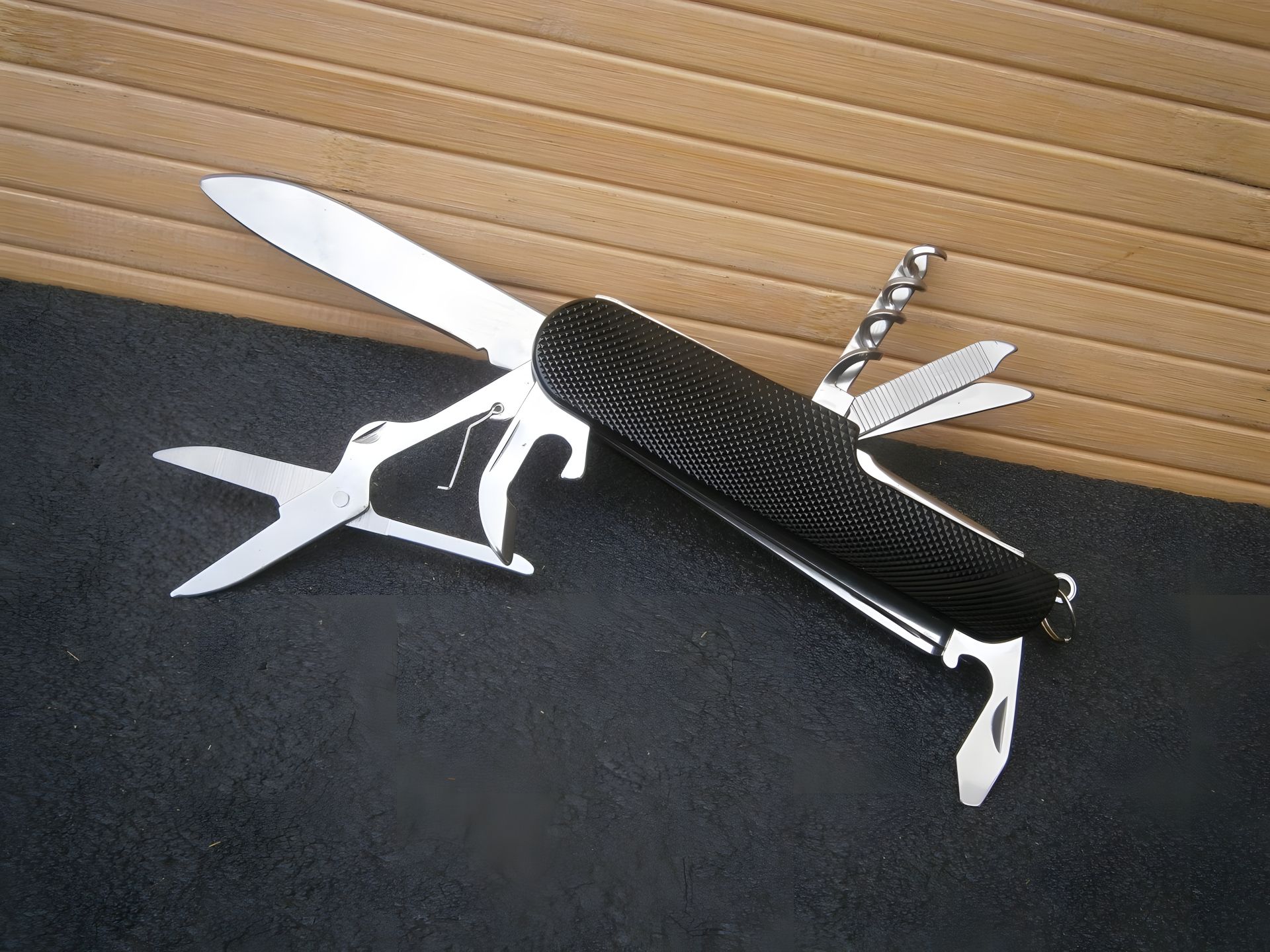 Карманный туристический многофункциональный нож Travel Outdoor 11 функций черный Карманный туристический многофункциональный нож Travel Outdoor 11 функций черный