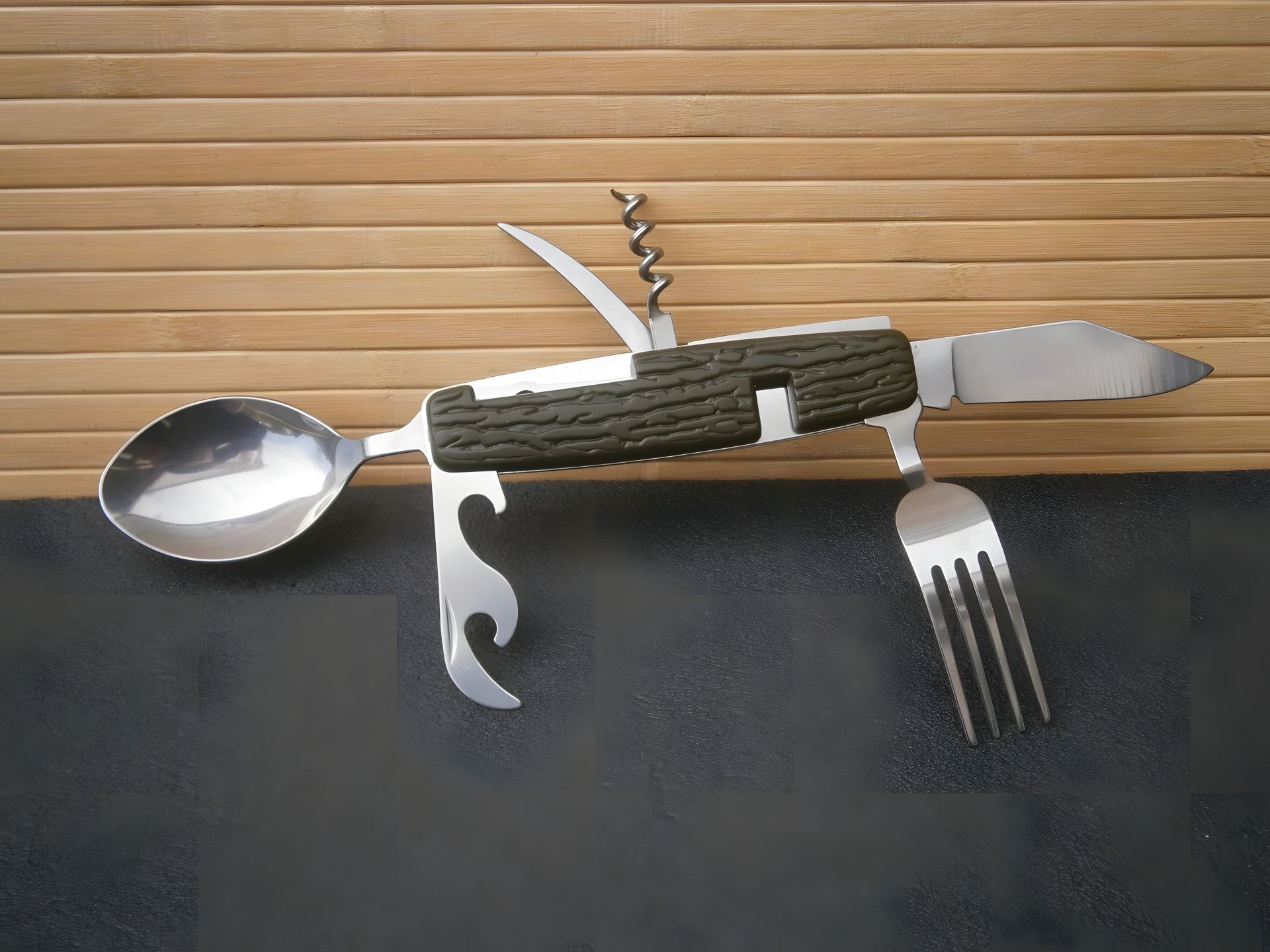 Набір Travel Outdoor столових приладів 5 в 1 К605: ніж, ложка, виделка, відкривачка в чохлі Набір Travel Outdoor столових приладів 5 в 1 К605: ніж, ложка, виделка, відкривачка в чохлі