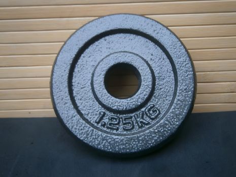 Металлический диск для гантелей и штанг 1,25 кг/28 мм/1 шт.