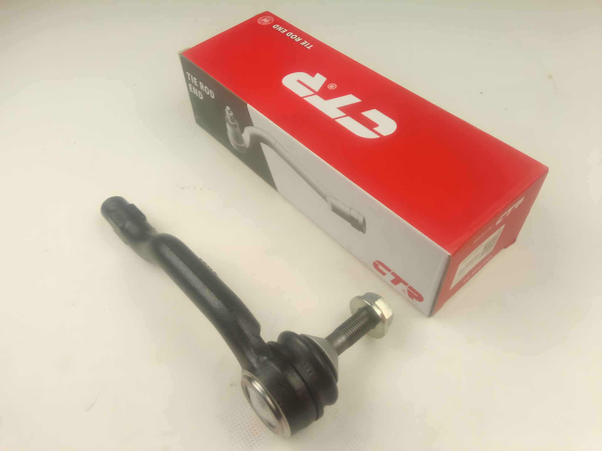 Левый наконечник рулевой тяги для Ford Fusion 13-, MKZ OLD CEF-63L (выр-во CTR) (CE0105L) Левый наконечник рулевой тяги для Ford Fusion 13-, MKZ OLD CEF-63L (выр-во CTR) (CE0105L)