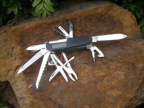 Маленький карманный нож с 17 функциями Travel Outdoor, черный