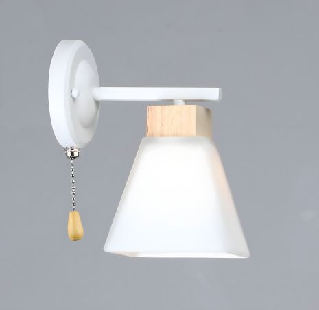 Бра N6663/1W с белым стеклянным плафоном Бра N6663/1W с белым стеклянным плафоном