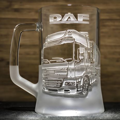 Бокал для пива с гравировкой DAF фура - подарок дальнобойщику