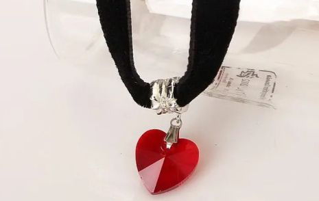 Шикарный чокер с красным сердцем сердечком в стиле панк готика