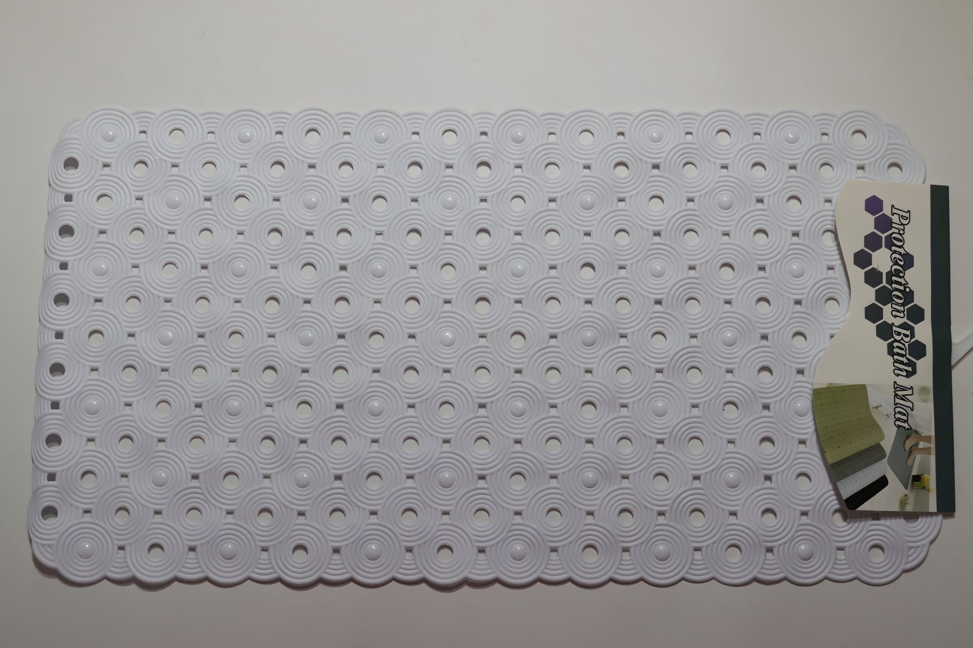 Антиковзький килимок у ванну на присосках 69*37 см Білий Circle 1806 Антиковзький килимок у ванну на присосках 69*37 см Білий Circle 1806