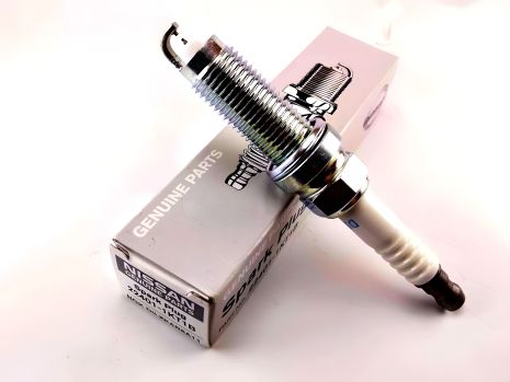 Свеча зажигания для NISSAN NAVARA, MICRA, ARMADA (224011KT1B) Свеча зажигания для NISSAN NAVARA, MICRA, ARMADA (224011KT1B)