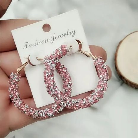 Серьги Круги кольца розовые камни кристаллы