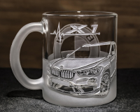 Чашка з гравіюванням фото автомобіля BMW X1 і логотипу з матовою ручкою - Подаруунок водію
