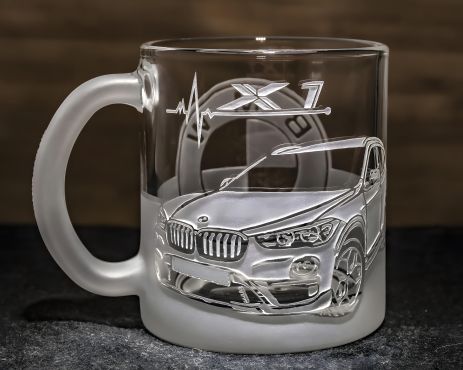 Чашка з гравіруванням авто BMW X1 і логотипом - Подарунок водію
