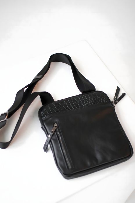 Черная кожаная мужская сумка SKILL через плечо