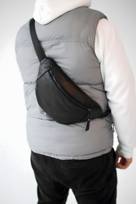 Чоловіча сумка бананка чорна, SKILL, шкіряна