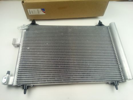 Конденсор кондиціонера для CITROËN C5 і PEUGEOT 407, AVA COOLING (PEA5286D) Конденсор кондиціонера для CITROËN C5 і PEUGEOT 407, AVA COOLING (PEA5286D)