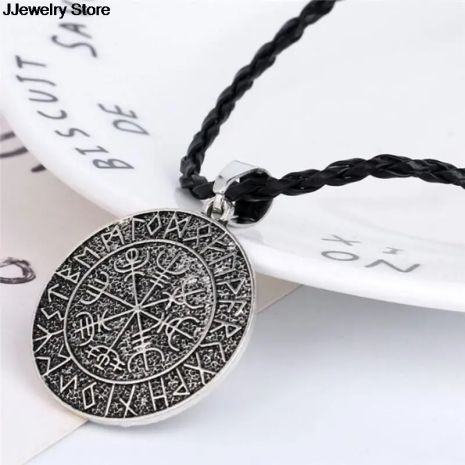 Кулон подвеска Вегвизир Рунический компас шлем ужаса в футарке на шнурке Vegvisir
