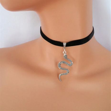 Чокер с подвеской в виде змеи кулон змея Snake серебристый