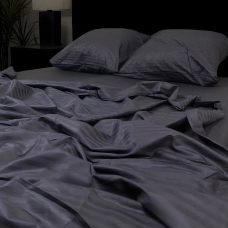 Полуторний комплект постільної білизни MakSon Black Elegance, страйп-сатин, 100% бавовна (030-1145210С) Полуторний комплект постільної білизни MakSon Black Elegance, страйп-сатин, 100% бавовна (030-1145210С)