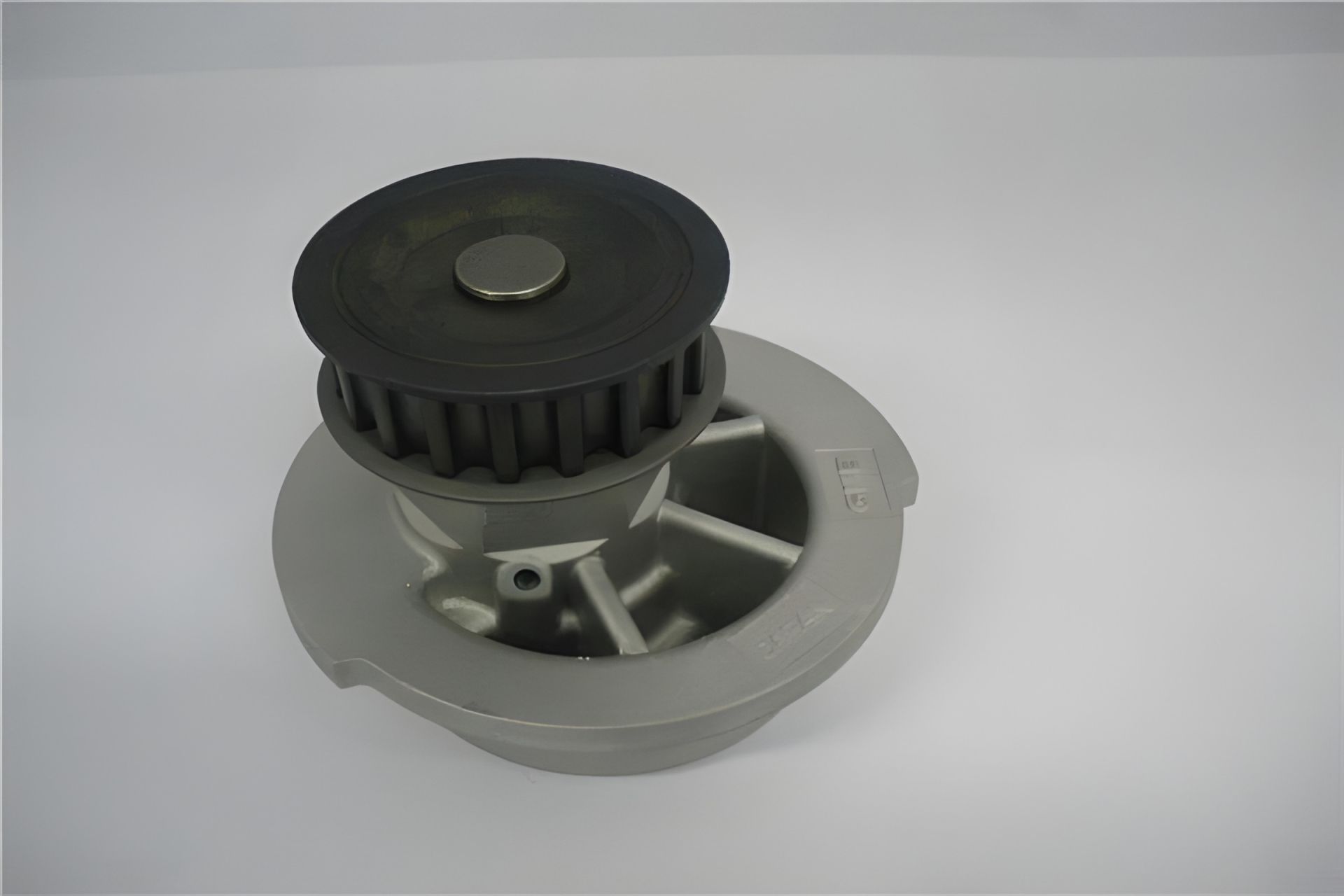 Водяний насос CHEVROLET LANOS, DAEWOO NEXIA, OPEL KADETT, GMB (GWDW13A) Водяний насос CHEVROLET LANOS, DAEWOO NEXIA, OPEL KADETT, GMB (GWDW13A)