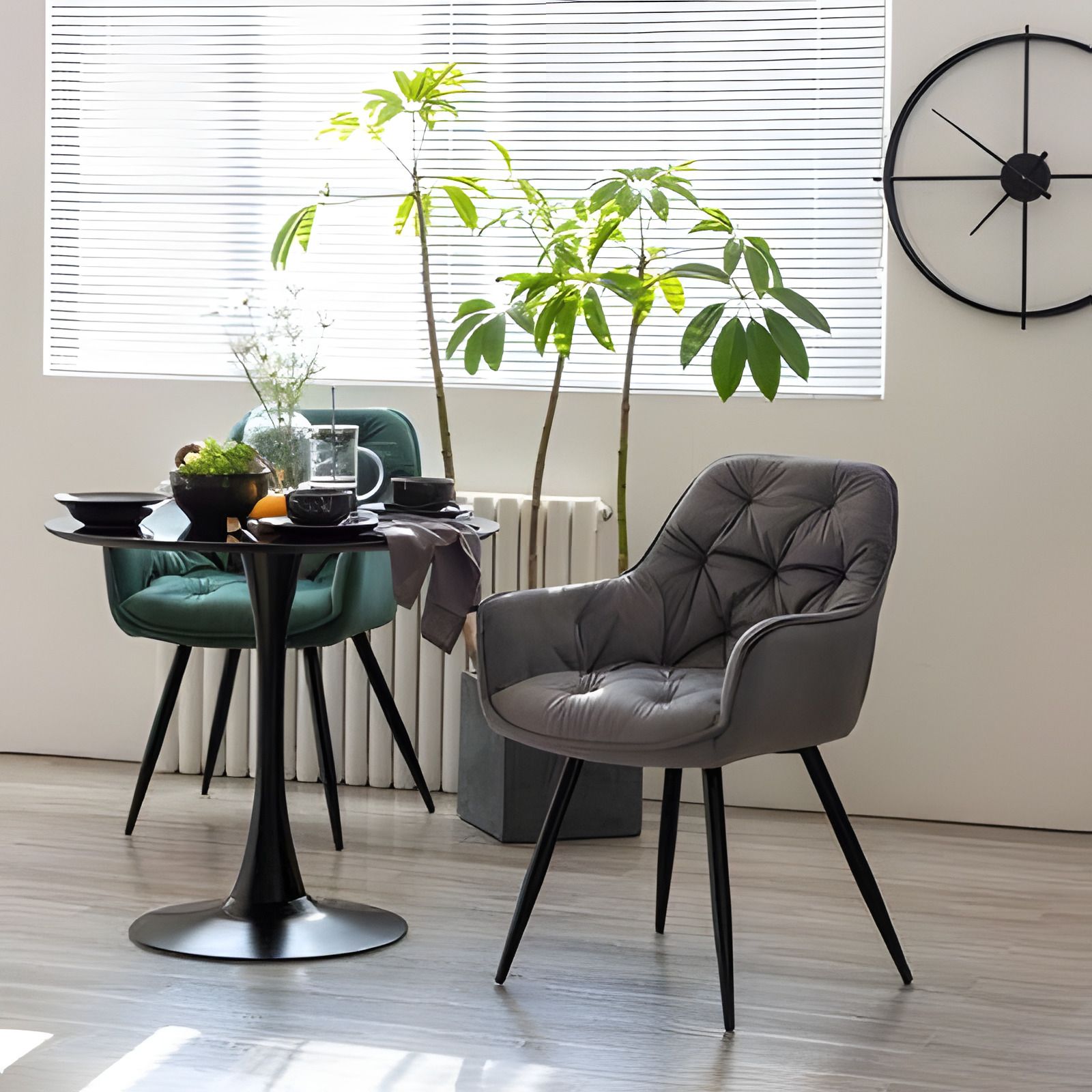 Cтілець MAGIC Signal чорний каркас/сірий оббивка Cтілець MAGIC Signal чорний каркас/сірий оббивка