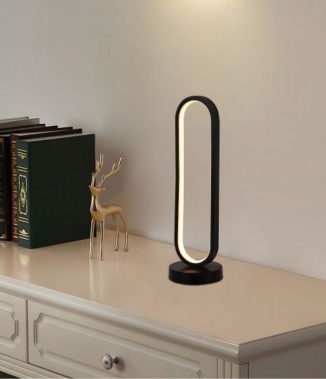 Чорний настільний світильник TD2018 Чорний настільний світильник TD2018