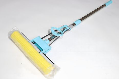 Швабра з пластиковою основою та віджимом 6110
