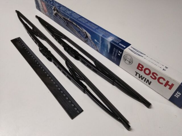 Щетка стеклоочистителя "BOSCH" AEROTWIN 450 мм. (3397008532) Щетка стеклоочистителя "BOSCH" AEROTWIN 450 мм. (3397008532)