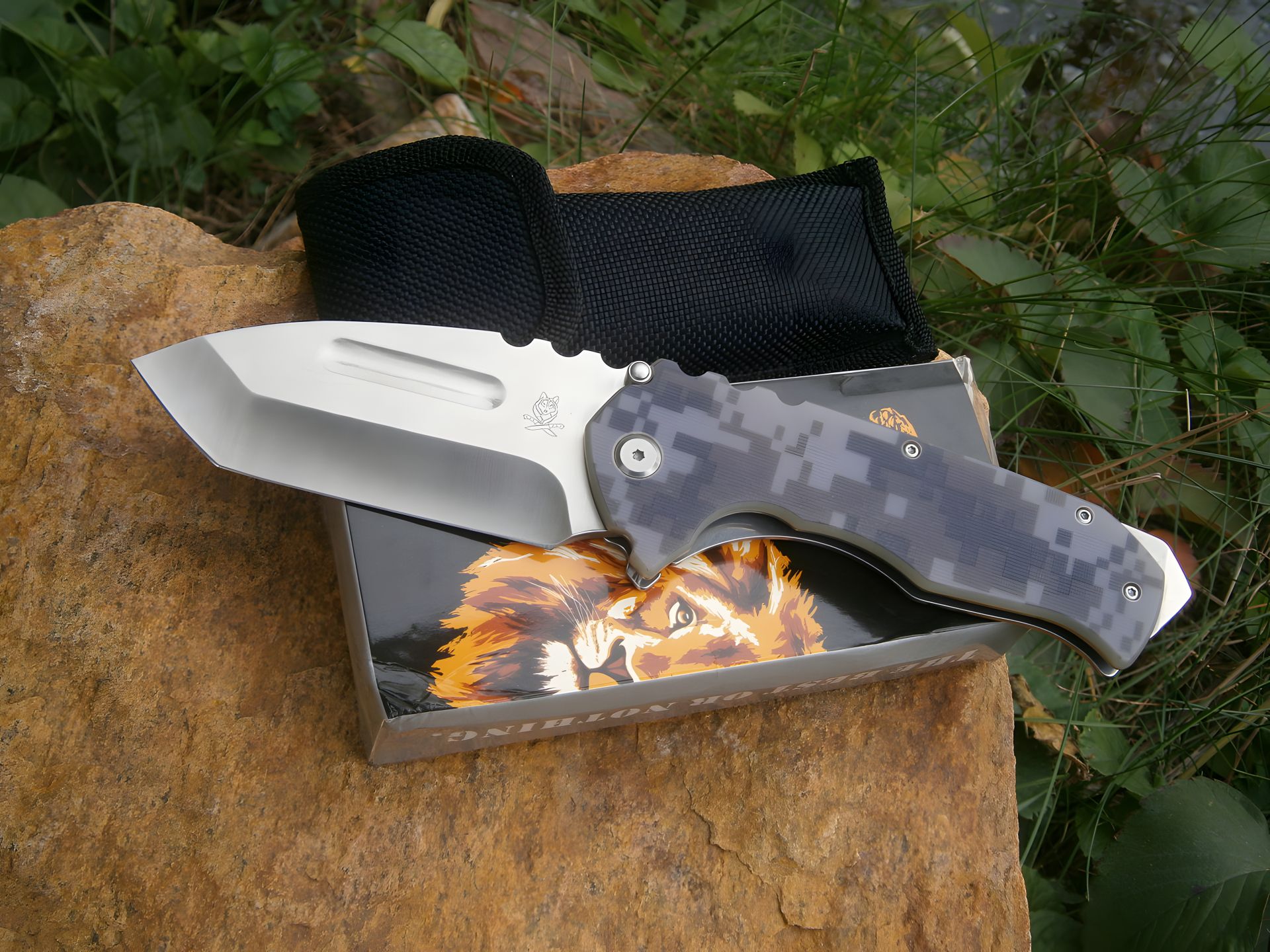 Нож складной "Лев" RM-165 US Tanto (битое стекло, 23 см, камуфляж) Нож складной "Лев" RM-165 US Tanto (битое стекло, 23 см, камуфляж)