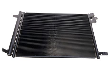 Конденсор кондиціонера радіатор SKODA SUPERB III, AUDI A3, NRF (35968)