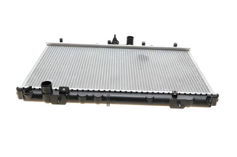 Радіатор двигуна Mitsubishi Space NRF (519517) Радіатор двигуна Mitsubishi Space NRF (519517)