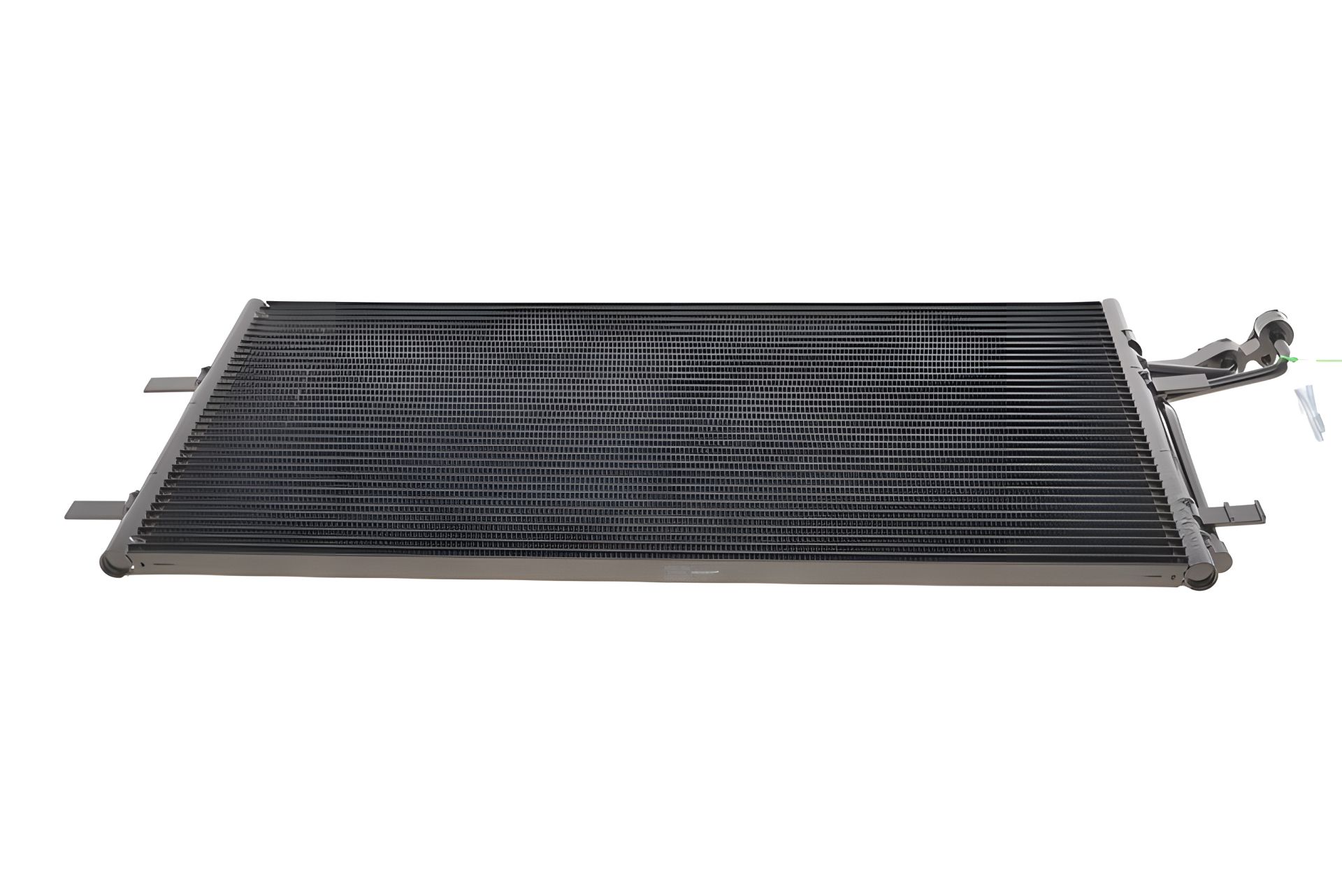 Конденсор кондиционера для FORD FOCUS, бренд NRF (35551) Конденсор кондиционера для FORD FOCUS, бренд NRF (35551)