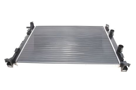 Двигуновий радіатор охолодження для RENAULT MEGANE, NRF (58327) Двигуновий радіатор охолодження для RENAULT MEGANE, NRF (58327)